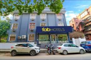 FabHotel Lord Inn